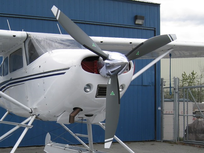 MT-prop-Ad-photo